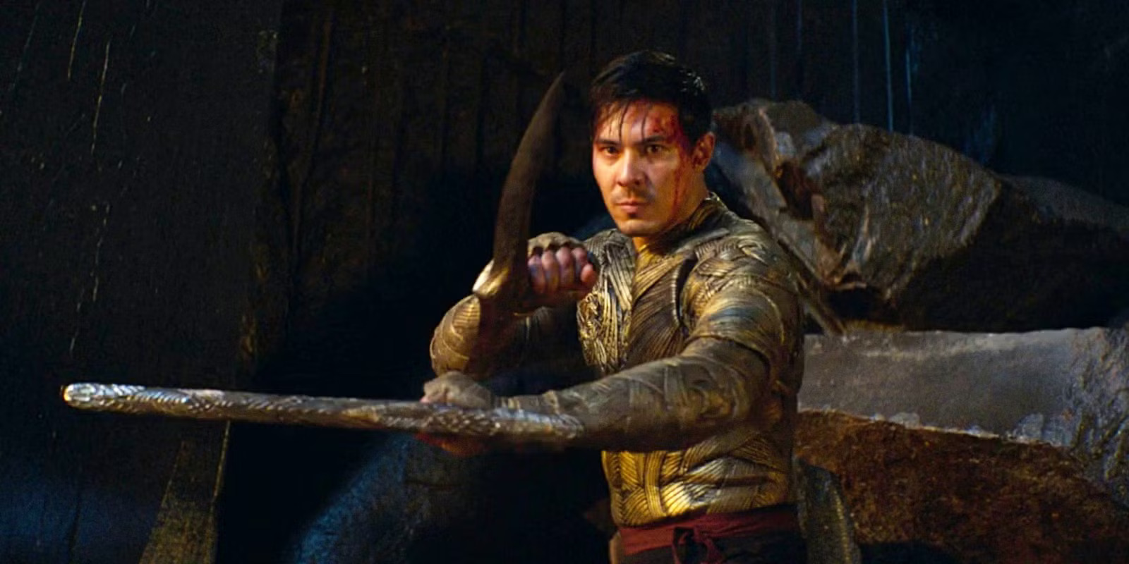 Lewis Tan as Cole Young in Mortal Kombat (2021)